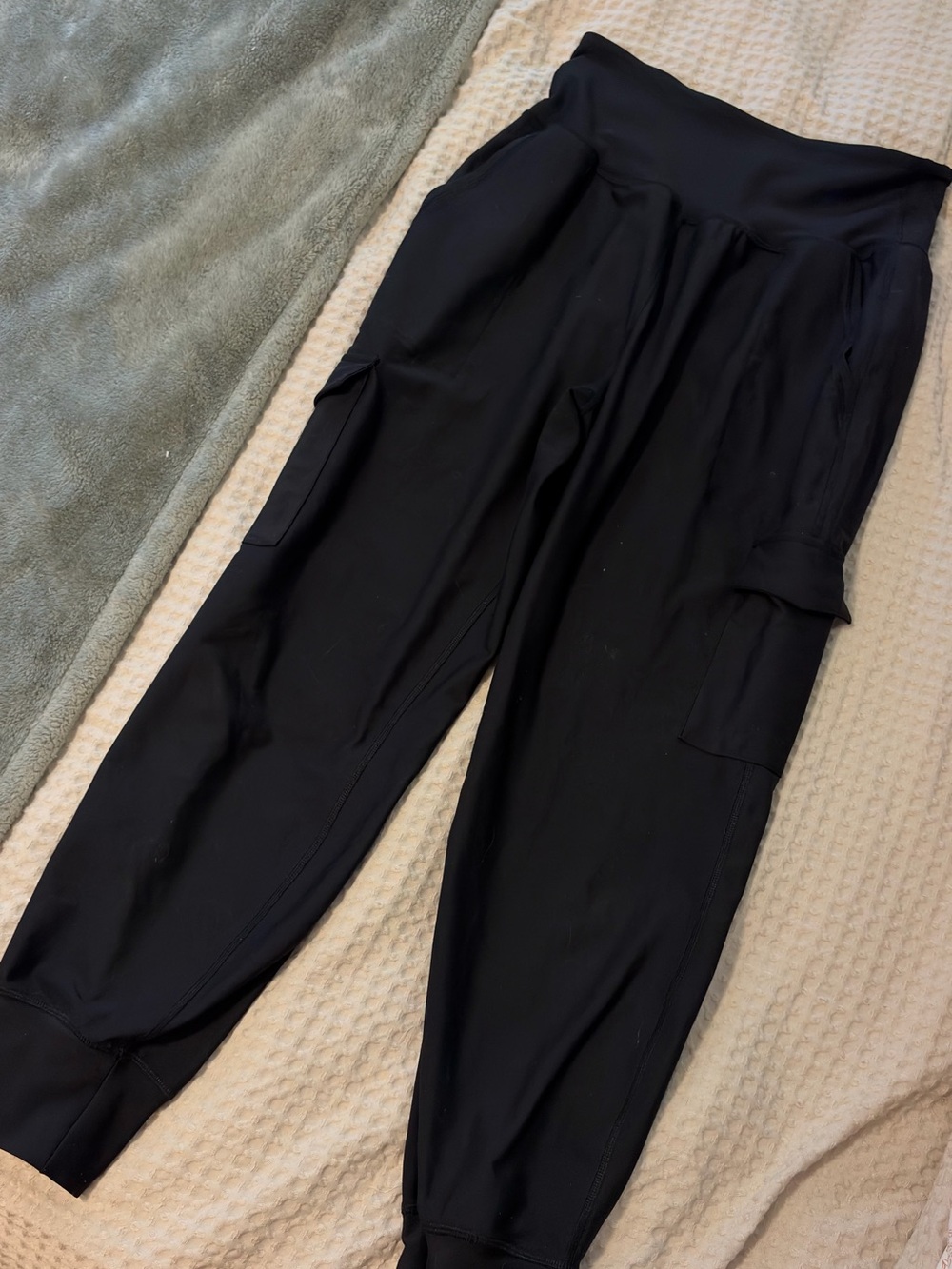 Old Navy Black Cargo Jogger Pants